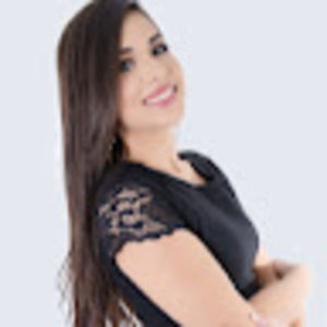 Meet your Posher, Larissa